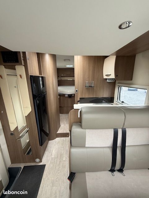 Camping car Challenger genesis 398 EB profilé lit central + lit pavillon — Garage Normandie Auto — photo 5