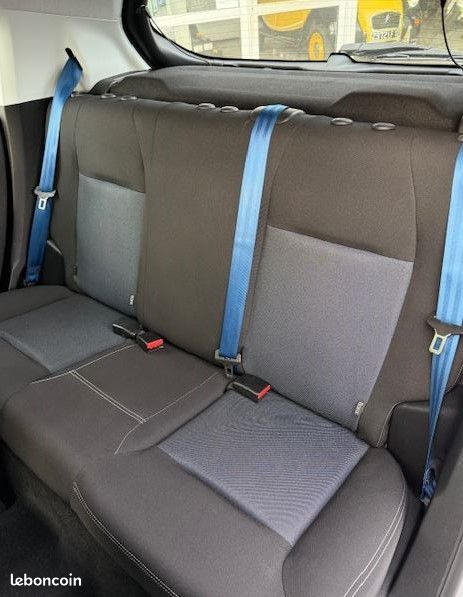 BIEN LIRE L'ANNONCE Peugeot 208 1.2i 68CV Like 5p moteur 34 000kms — Garage Normandie Auto — photo 5